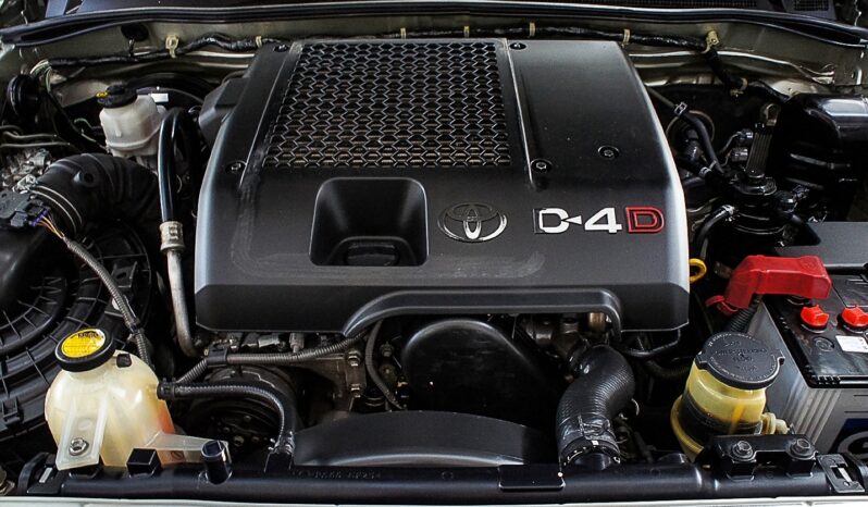 
								TOYOTA FORTUNER 3.0 V 2WD /AT 2011 full									