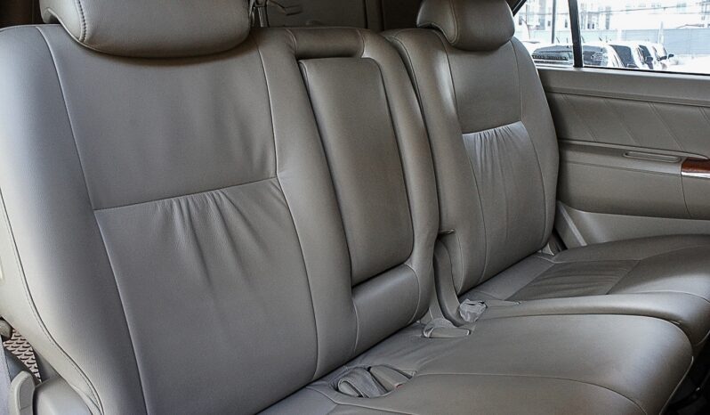 
								TOYOTA FORTUNER 3.0 V 2WD /AT 2011 full									