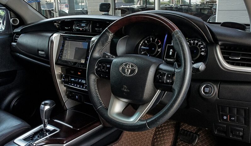 
								TOYOTA FORTUNER 2.4 V 2WD /AT 2016 full									