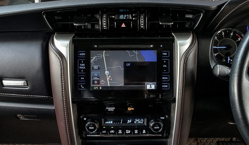 
								TOYOTA FORTUNER 2.4 V 2WD /AT 2016 full									