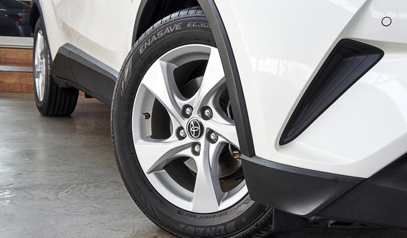 
								TOYOTA C-HR 1.8 HYBRID HIGH /AT 2019 full									