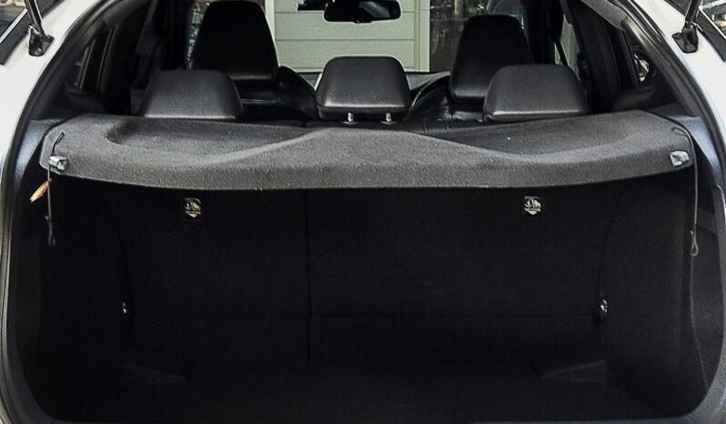 
								TOYOTA C-HR 1.8 HYBRID HIGH /AT 2019 full									