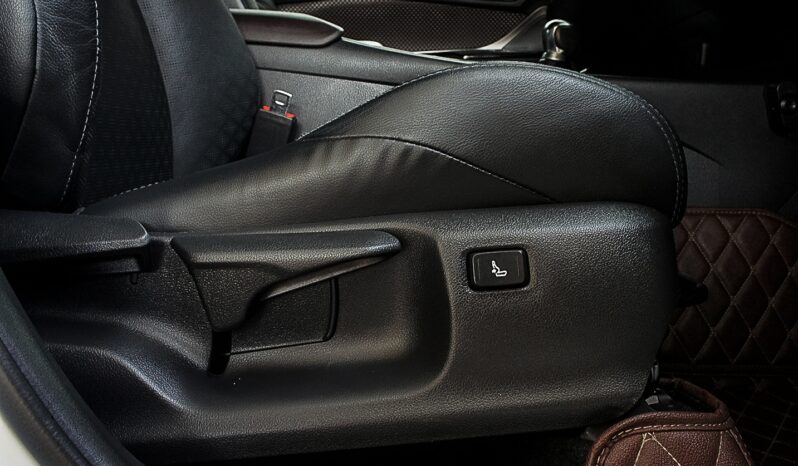 
								TOYOTA C-HR 1.8 HYBRID HIGH /AT 2019 full									