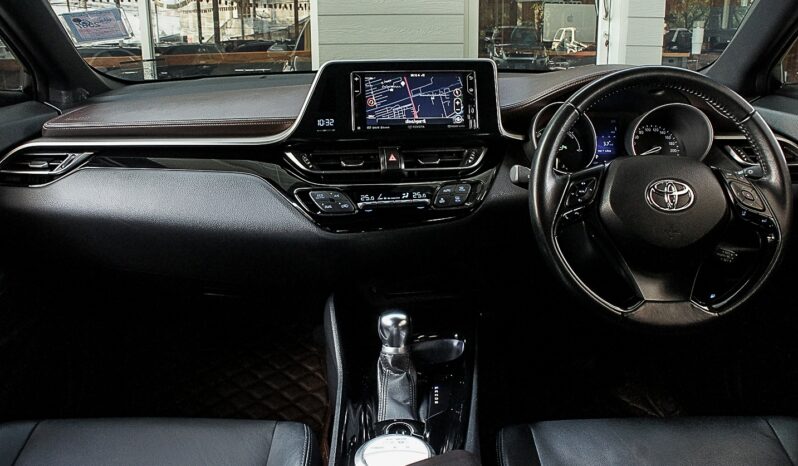 
								TOYOTA C-HR 1.8 HYBRID HIGH /AT 2019 full									