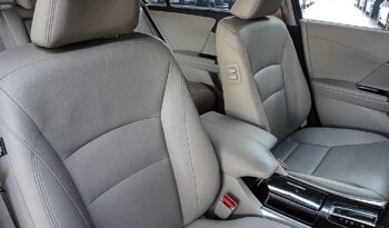
									HONDA ACCORD 2.0 EL /AT 2017 full								