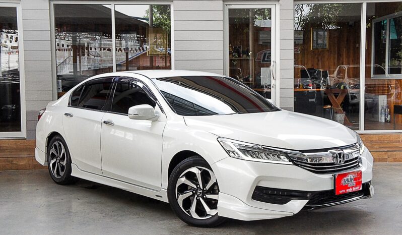
								HONDA ACCORD 2.0 E /AT 2017 full									