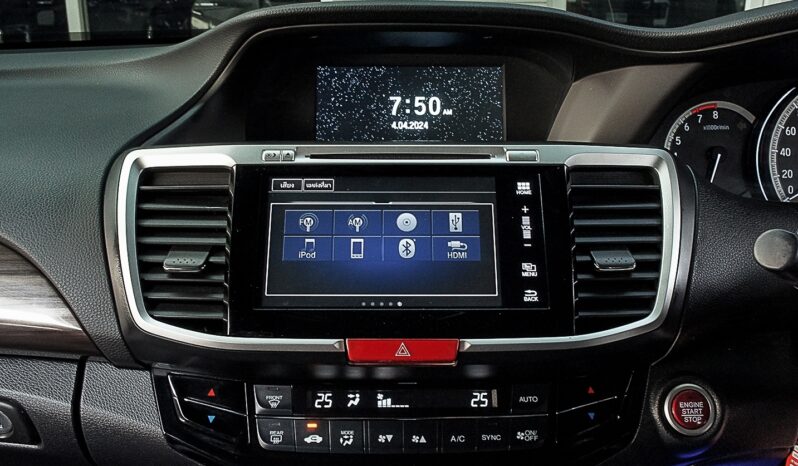 
								HONDA ACCORD 2.0 E /AT 2017 full									