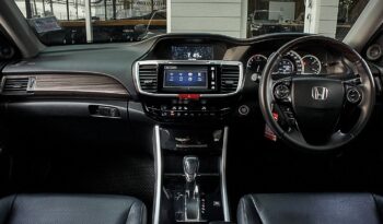 
									HONDA ACCORD 2.0 E /AT 2017 full								
