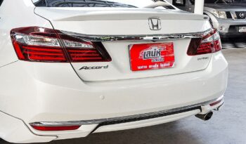 
									HONDA ACCORD 2.0 E /AT 2017 full								